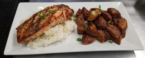 Dangle'S Bar & Grill