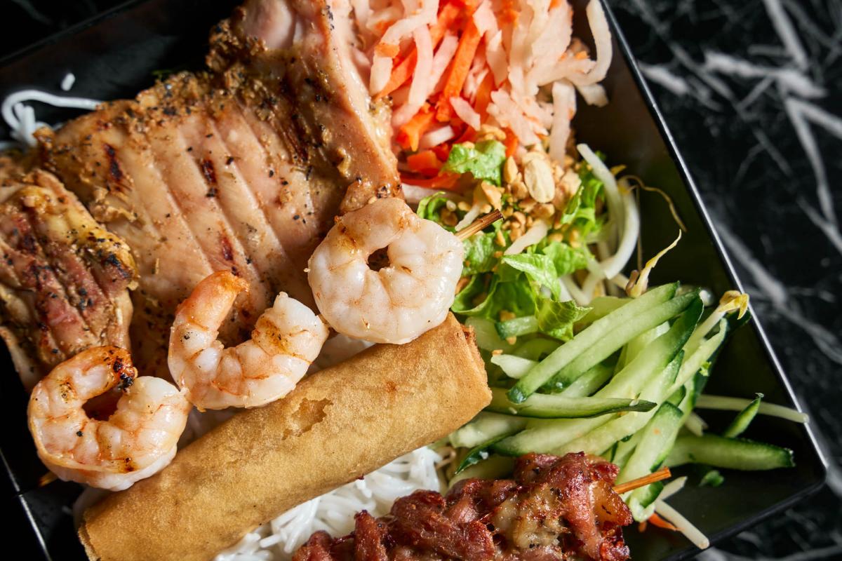 Discover Thanh Vị in Seattle for genuine Vietnamese flavors in a family-friendly setting. Explore a wide range of traditional dishes, including vegan options, at 4226 University Wy NE. Affordable prices ($10-$20). Even Rand Fishkin Eats Here! 