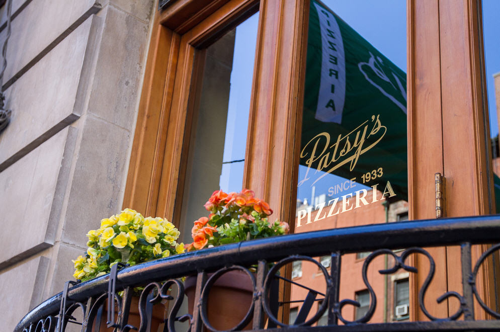 Discover Patsy’s Pizzeria in Greenwich, where New York’s famous coal-fired pizza meets a refined Italian dining experience. Enjoy classic pizzas, steaks, and more.