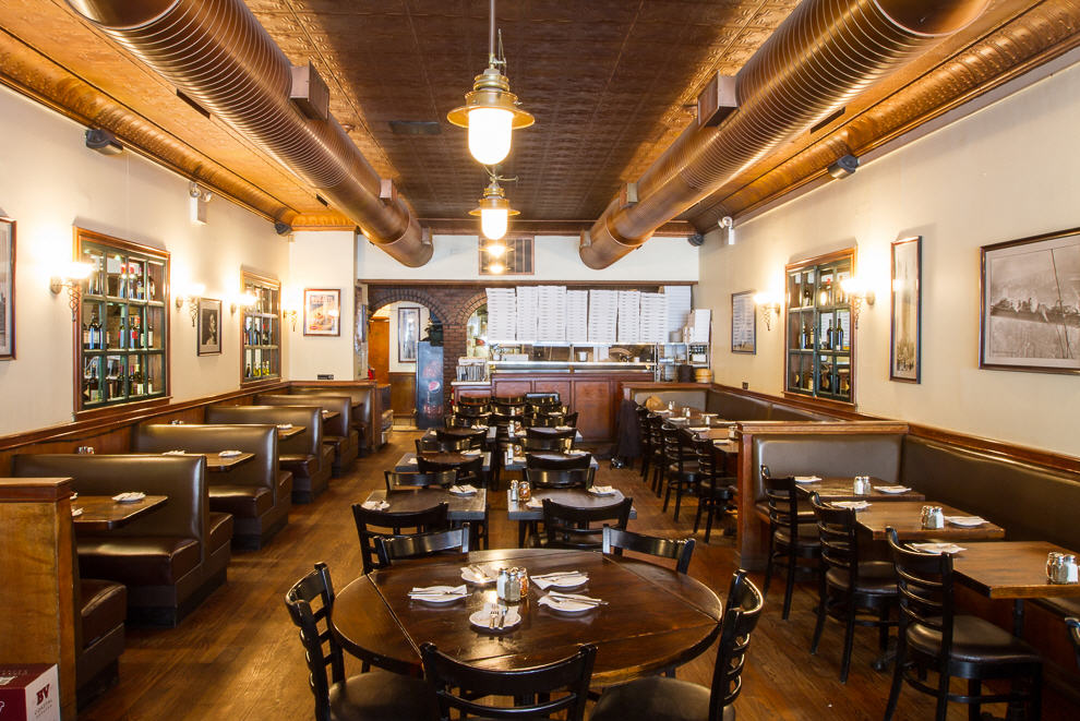 Discover Patsy’s Pizzeria in Greenwich, where New York’s famous coal-fired pizza meets a refined Italian dining experience. Enjoy classic pizzas, steaks, and more.