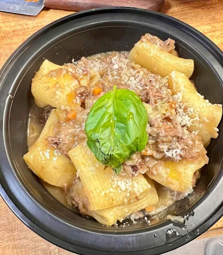 culto italiano pizzeria, authentic italian pizza, wood fired pizza, italian restaurant, fresh ingredients pizza, neapolitan pizza, best pizza near me, italian dining experience, culto italiano menu, culto italiano reviews, culto italiano location, culto i