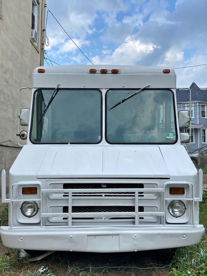 1991 GMC Value Van 35 (Step Van) for sale in Jersey City, NJ. 50,000 original miles, excellent condition, new brakes, steering, and clean title. Perfect for food truck or business conversion – $6,750